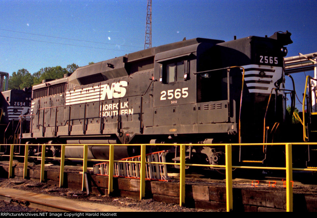 NS 2565